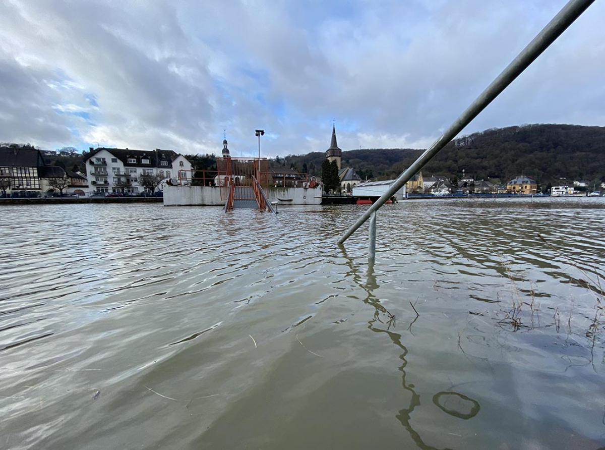 Rheinhochwasser in Oberwinter - Februar 2021