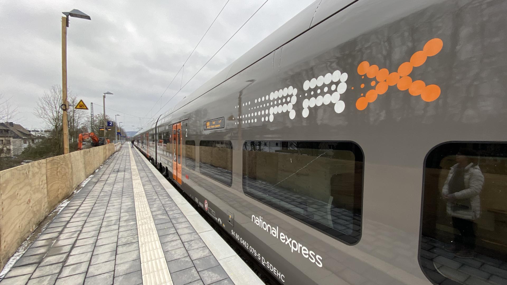 Der Regionalexpress RRX hält seit dem 8. Februar wieder in Oberwinter