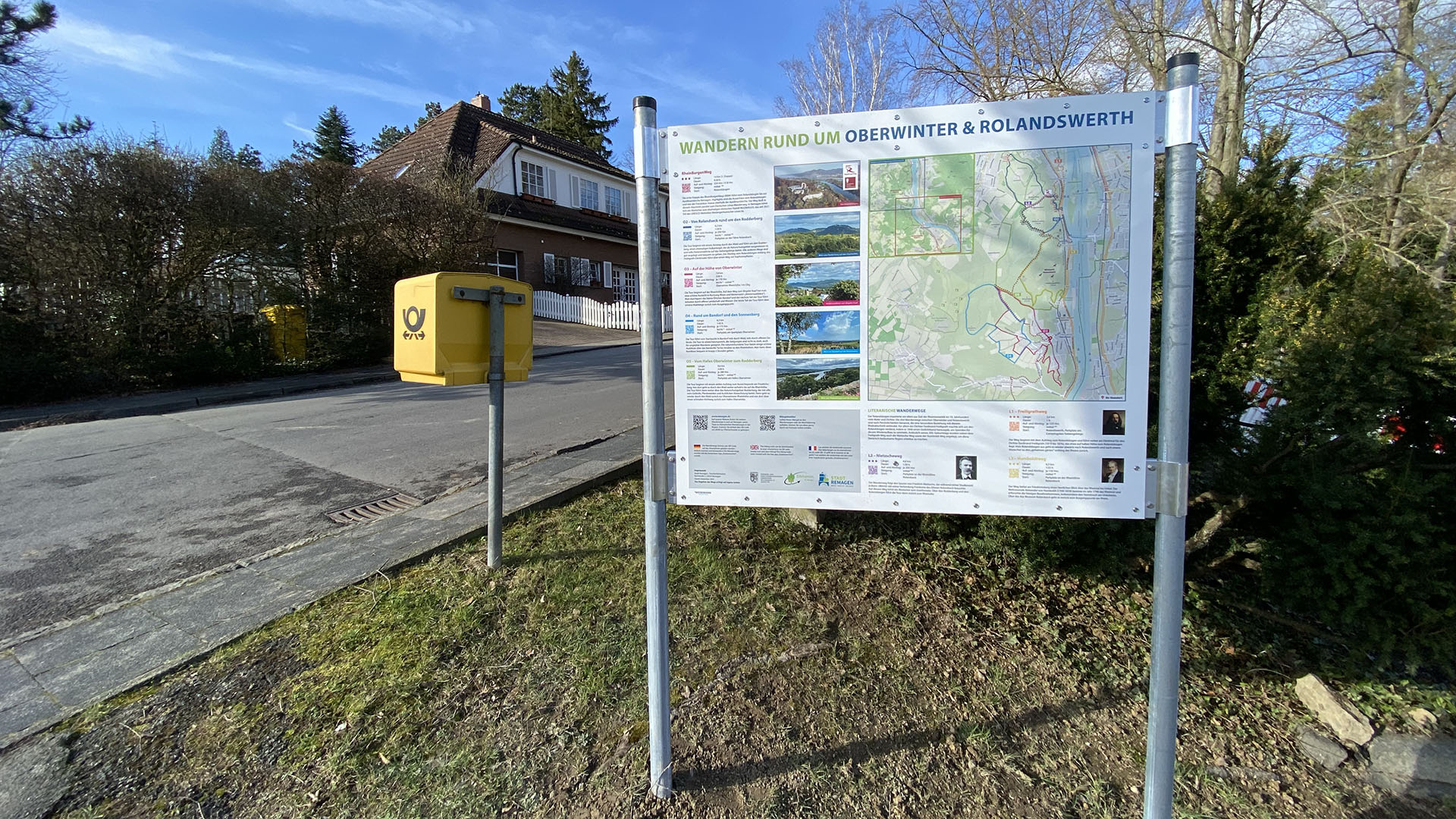 Neue Informationstafel für Wanderer in Oberwinter auf der Rheinhöhe